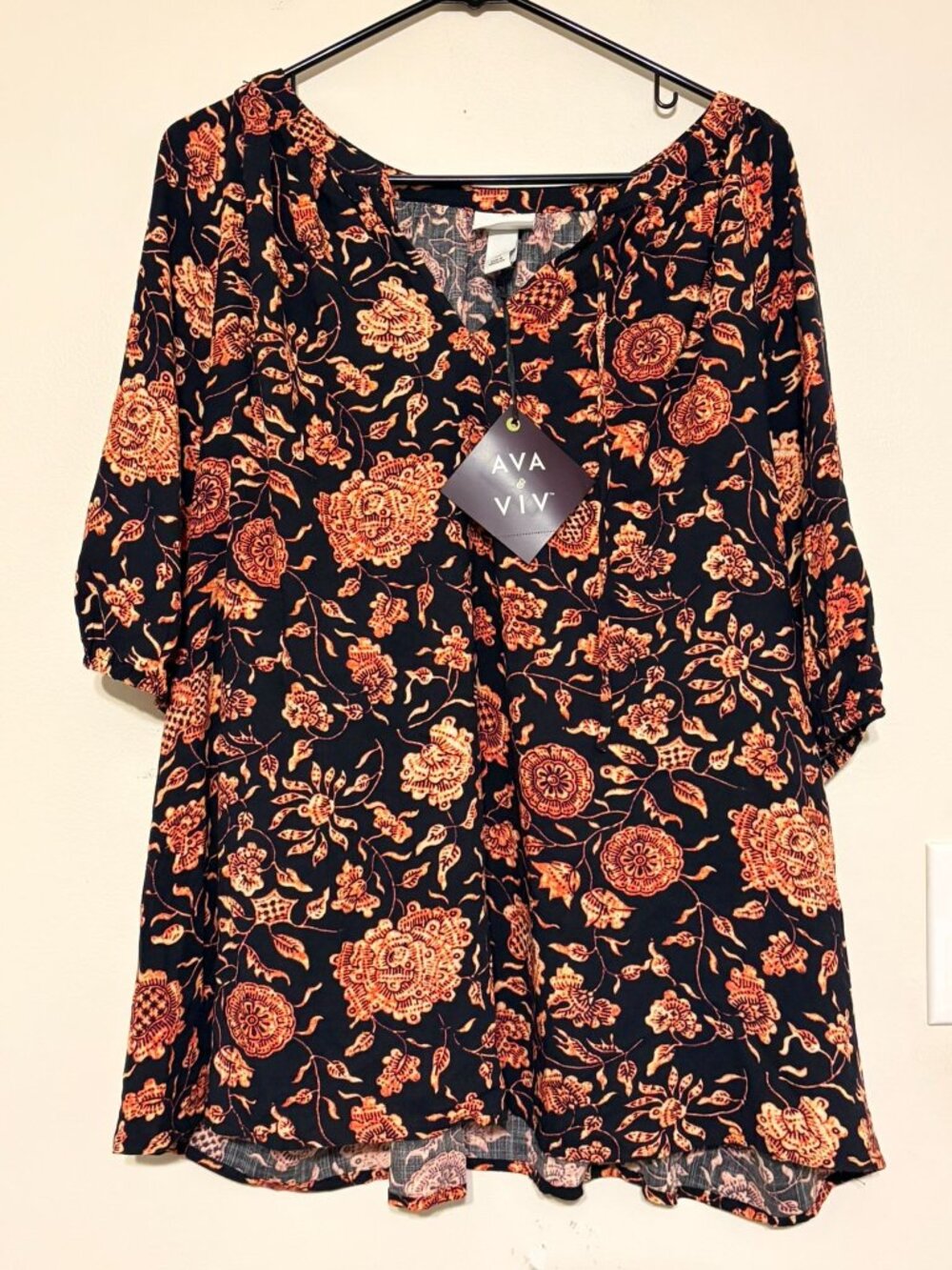 New NWT Women's Ava & Viv Black Floral V-Neck Pullover Blouse Size 2X